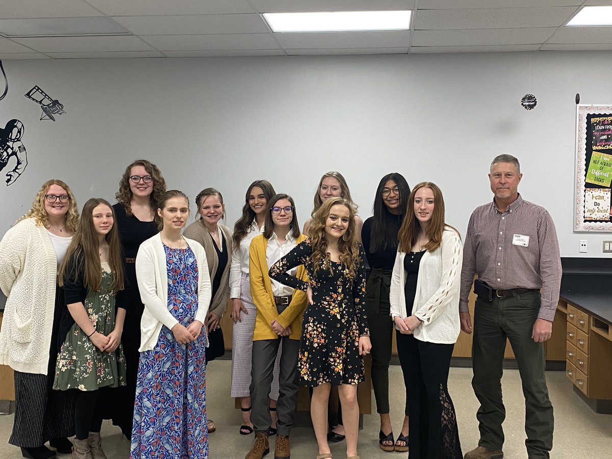 cmeek3's tweet photo. @flyndefy Thanks to Mr. Novak for his willing to help our students ACHIEVE the impossible during Operation Purple Cow today! https://t.co/UCWsUMAMkQ