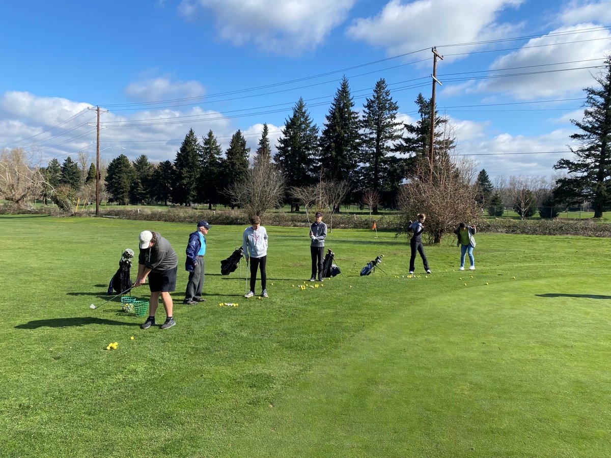 Recently, @pdxparksgolf's <a href="/ColwoodGolfPDX/">Colwood Golf Center</a> welcomed 12 high school golfers from 6 schools across Portland and SW Washington to receive instruction from PGA Professionals Jake Bader &amp; Tom Mueller to help them have a more fun and successful high school golf season. #FeatureFriday