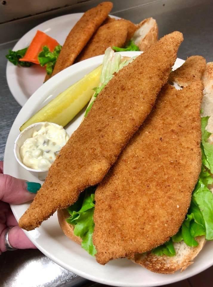 _TheDiningCar's tweet image. Here Fishy, Fishy Fishy....FRIED FLOUNDER on the menu today! #meetmeatthecar #herefishyfishy