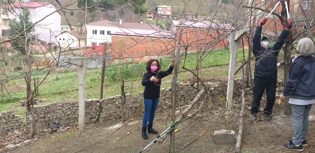 <a href="/zaferisik016/">Zafer IŞIK 🇹🇷</a> <a href="/TCTarim/">T.C. Tarım ve Orman Bakanlığı</a> <a href="/VahitKirisci/">Prof.Dr.Vahit Kirişci</a> Sahada aktif çalışanlar olarak hak ettiğimiz değeri görmek istiyoruz.Bizler Ziraatçiler olarak işimizi gönülden yapıyoruz, bu hevesimizin kaybolmasını istemiyoruz. #Tarımdanışmanları sizden destek bekliyor.