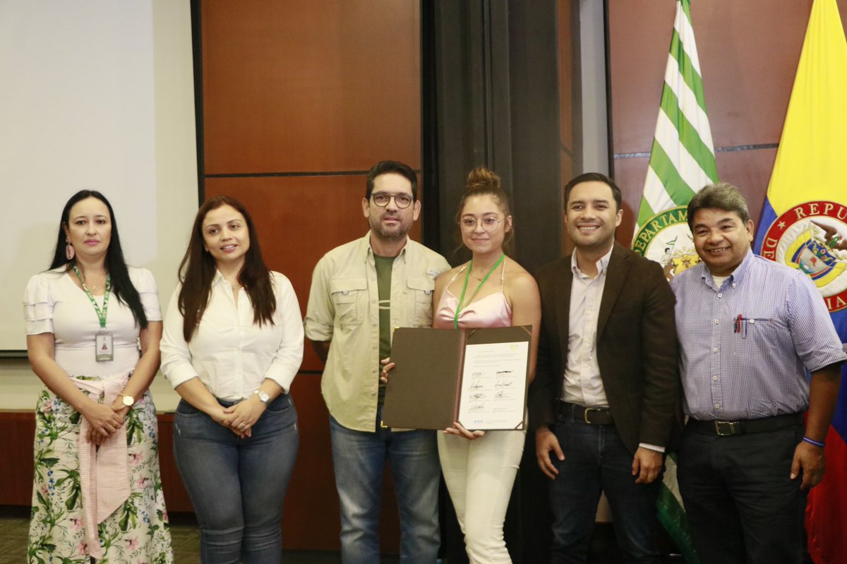 JuanGZuluaga's tweet photo. Hoy inicia un camino esperanzador de la mano de los 13 Consejeros Dptales de Juventud. Ellos demuestran que en nuestro Dpto, tenemos más futuro que pasado, y que el papel de los jóvenes, es clave para seguir transformando al Meta. Cuentan con nosotros muchachos. ¡Mucho éxito! https://t.co/sBXH0zbE7T