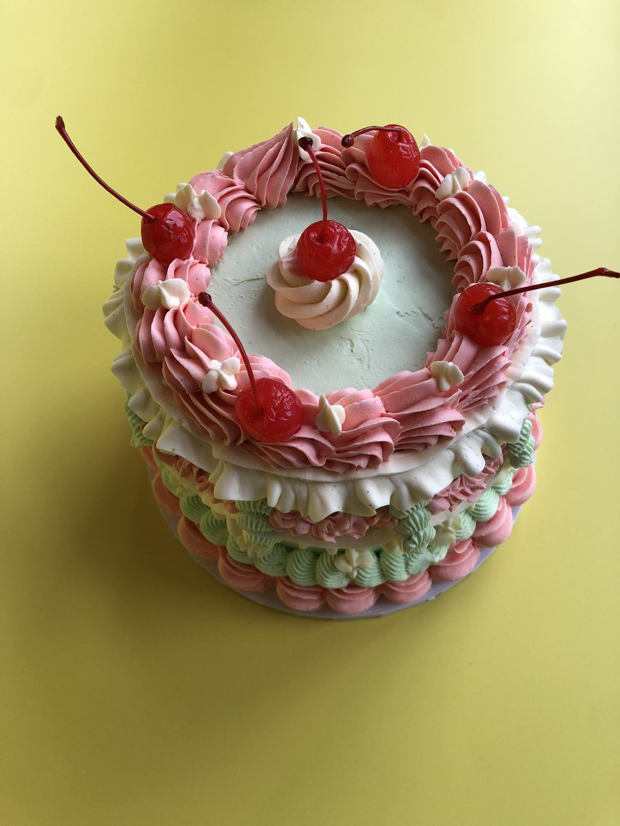 snagadya's tweet photo. Alongside model, influencer, trendsetter, potato chopper goddess, future wife I would like to add photographer to my cv. @_jennyoak // @longboisbakes made cake I took some sexy angles. https://t.co/zV4Cdha9LJ