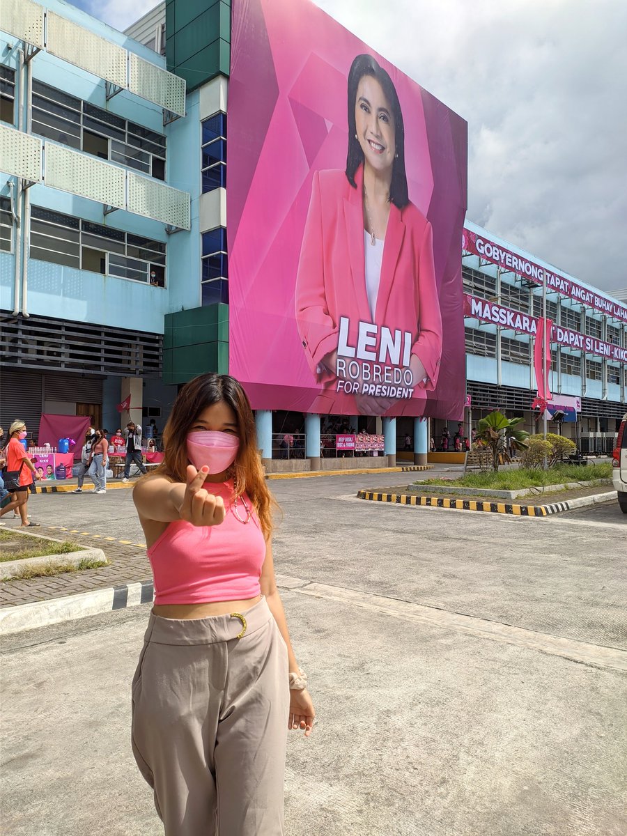 JiraiyaRainne's tweet photo. So proud to be a part of the historic people's rally in Bacolod. The pagod is all worth it. First time doing this and it made me believe na may paglaum pa ang Pinas. So happy to be a Kakampink💗

#BacolodlsPink 
#NegrosOccIsPINK 
#NegrosIsPink 
#MASSKARApatDapatSiLeniKiko https://t.co/O2uyEN6kWE