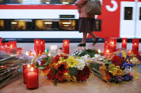 LasConchasMeson's tweet photo. Hoy nuestro post va dedicado al recuerdo de las victimas del 11-M, un día que marco nuestras vidas, la de todos los españoles para siempre.
193 besos y corazones al cielo💖, no os olvidamos y tampoco a vuestras familias.
 #11M https://t.co/miwas0tYjD