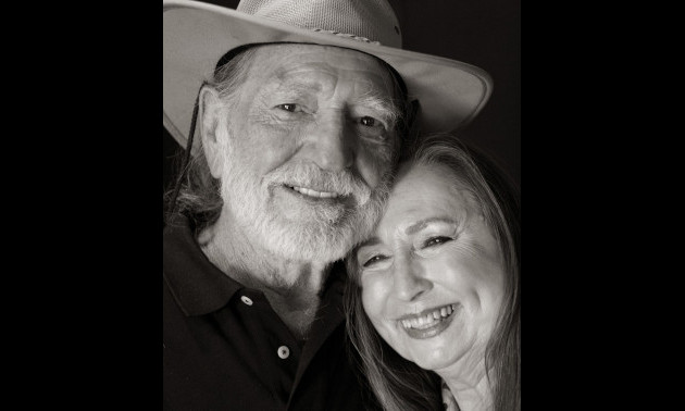 LorettaLynn's tweet photo. I was so sad to hear of Bobbie’s passing. There’s nothing like family on the road together, singing, and sharing life together.  I know they’ll all miss her and we will, too. I love you, @WillieNelson.

https://t.co/AcrDK7nfoA https://t.co/scI95XuFi6