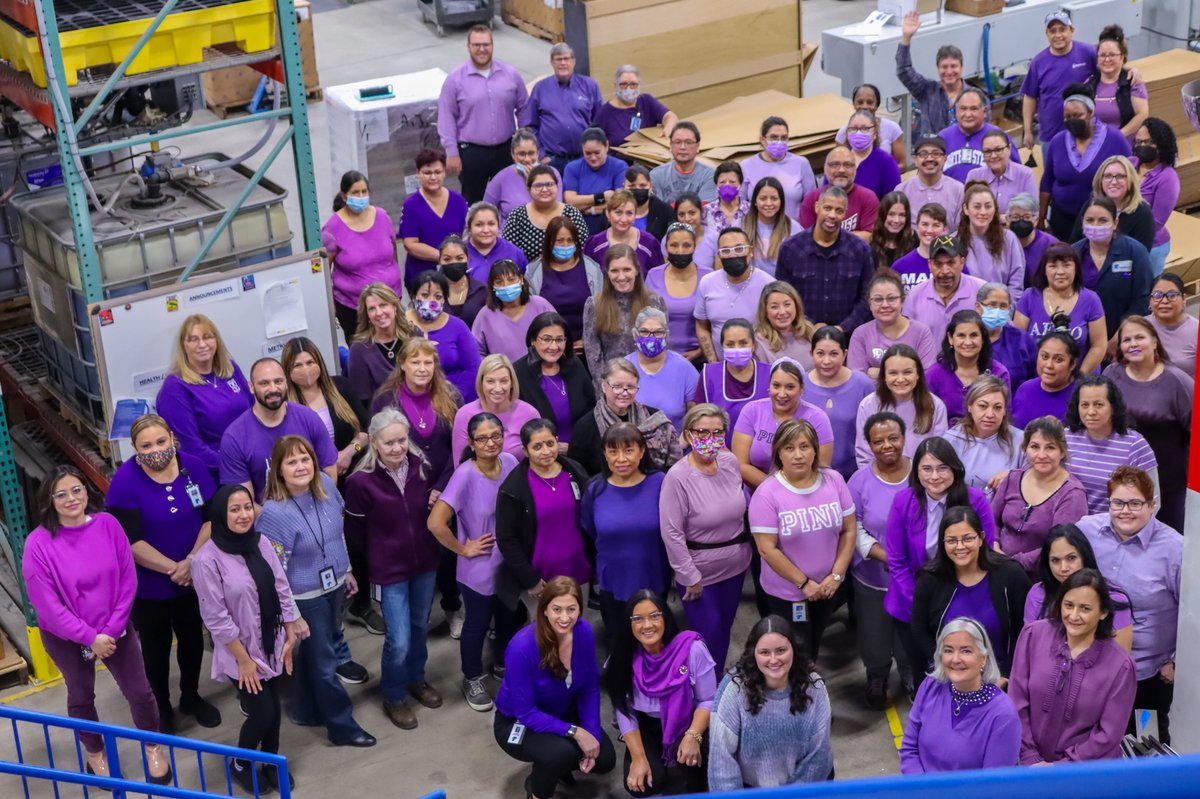 WeAreAntunes's tweet photo. We celebrate the hardworking and inspiring women of Antunes on International Women’s Day and every day!

Our Carol Stream team, empowered by sharing stories of perseverance and success. The China and India team celebrated their team with treats, lunch gatherings and even roses! https://t.co/PtadEqckj0