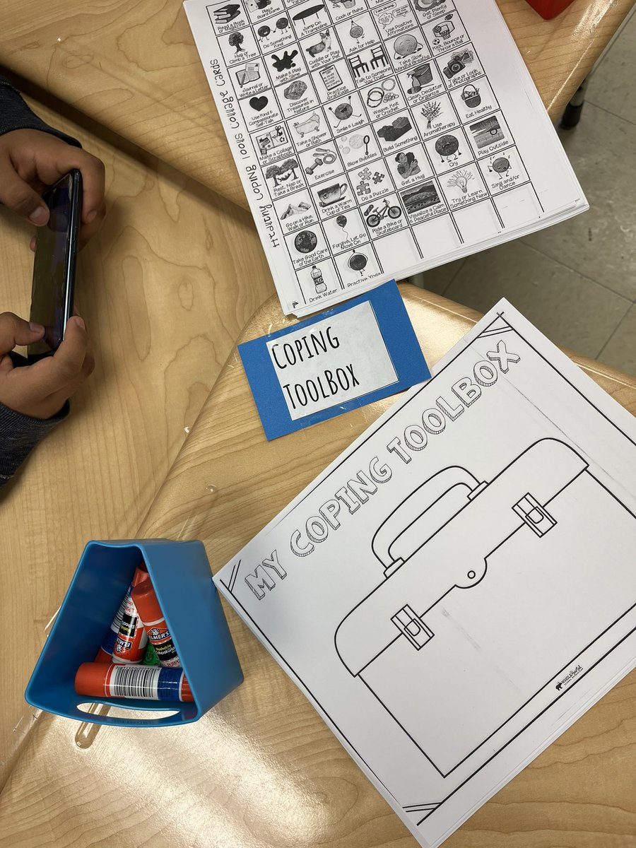 MsMattAPHS's tweet photo. SEL Activities- Stations #APHS #buildingrelationships @Asbury_ParkSD @fancynancy613 https://t.co/JdedAu6lds