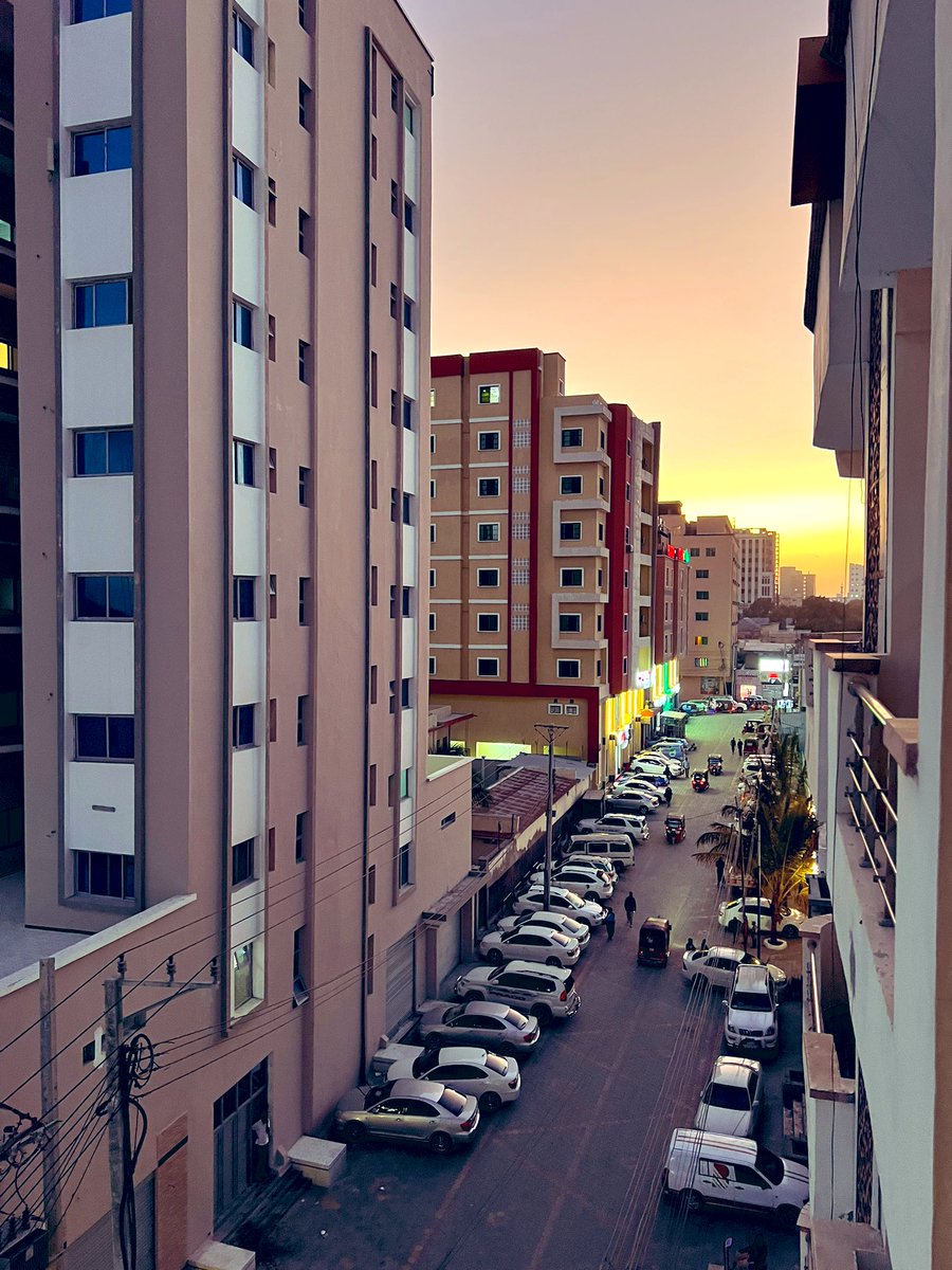 Good evening from central business district of #Mogadishu