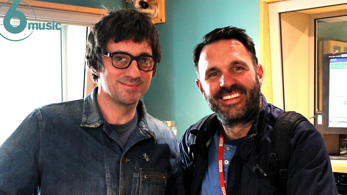 BlurMex's tweet photo. So many great memories from @Damonalbarn @grahamcoxon @alexjameshq @DaveRowntree @blurofficial @goodbadqueen @gorillaz on @BBC6Music over the years! 
Favourite memory being @steve_lamacq announcement of Blur getting back together in 2009!
Happy Birthday 6 Music! #6MusicAt20 https://t.co/4xmRBhkyvG
