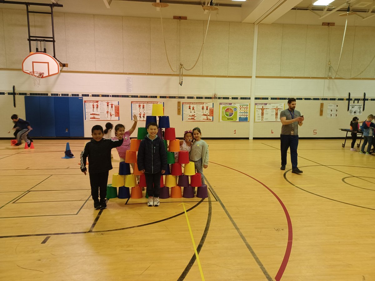 PELTES1's tweet photo. 1st and 2nd working on some rhythmic activities!  And becoming shoe tying experts. @LondonTowneFCPS @LTES_FCPS_PTA https://t.co/i4TfTS8H1e