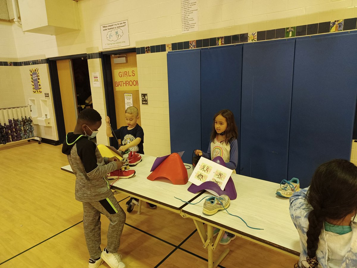 PELTES1's tweet photo. 1st and 2nd working on some rhythmic activities!  And becoming shoe tying experts. @LondonTowneFCPS @LTES_FCPS_PTA https://t.co/i4TfTS8H1e