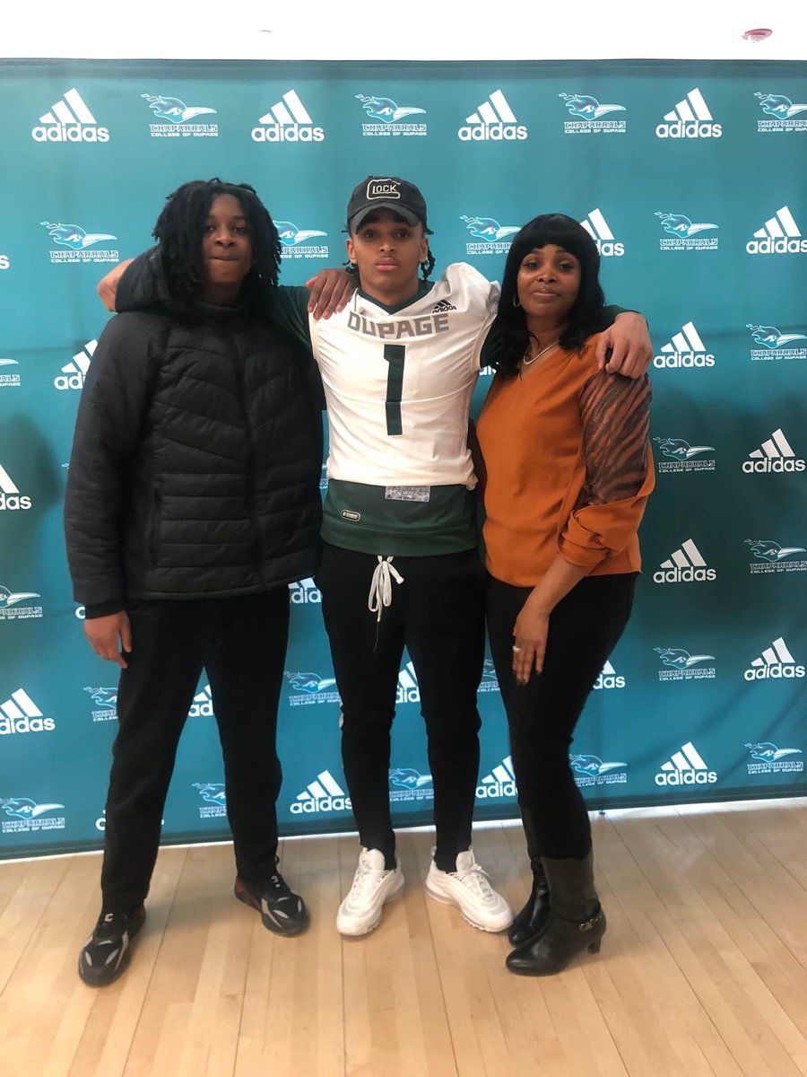 Excited to announce my commitment to the College of Dupage! ⚪️🟢 <a href="/CoachFurco7/">Joe Furco</a> <a href="/Coach_Nol/">Nolan Bernat</a> <a href="/jrniklos/">J.R. Niklos</a> #JUCOPRODUCT