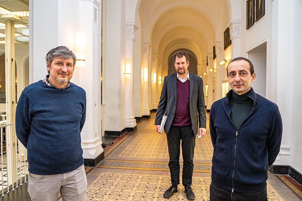 exc_phoenixd's tweet photo. For the first time researchers from #PhoenixD @UniHannover imaged details of the electron dynamics in #atoms using #light with long wavelengths: https://t.co/toA1zaujkR #LUH #AllOptical #attoclock #wavepackets Read the whole article @NaturePhysics https://t.co/eZLthbBTMw https://t.co/TwlWa7Goll