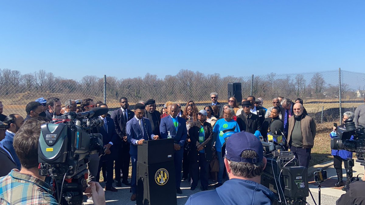 BUILDBaltimore's tweet photo. Over the last few weeks, BUILD leaders have been in conversation with the mayor &amp; city officials, sharing our history on this work — particularly over the last ten years with @rebuild_metro in neighborhoods in East Baltimore to reduce vacancy, build wealth &amp; prevent displacement. https://t.co/YF8eDsY4j7
