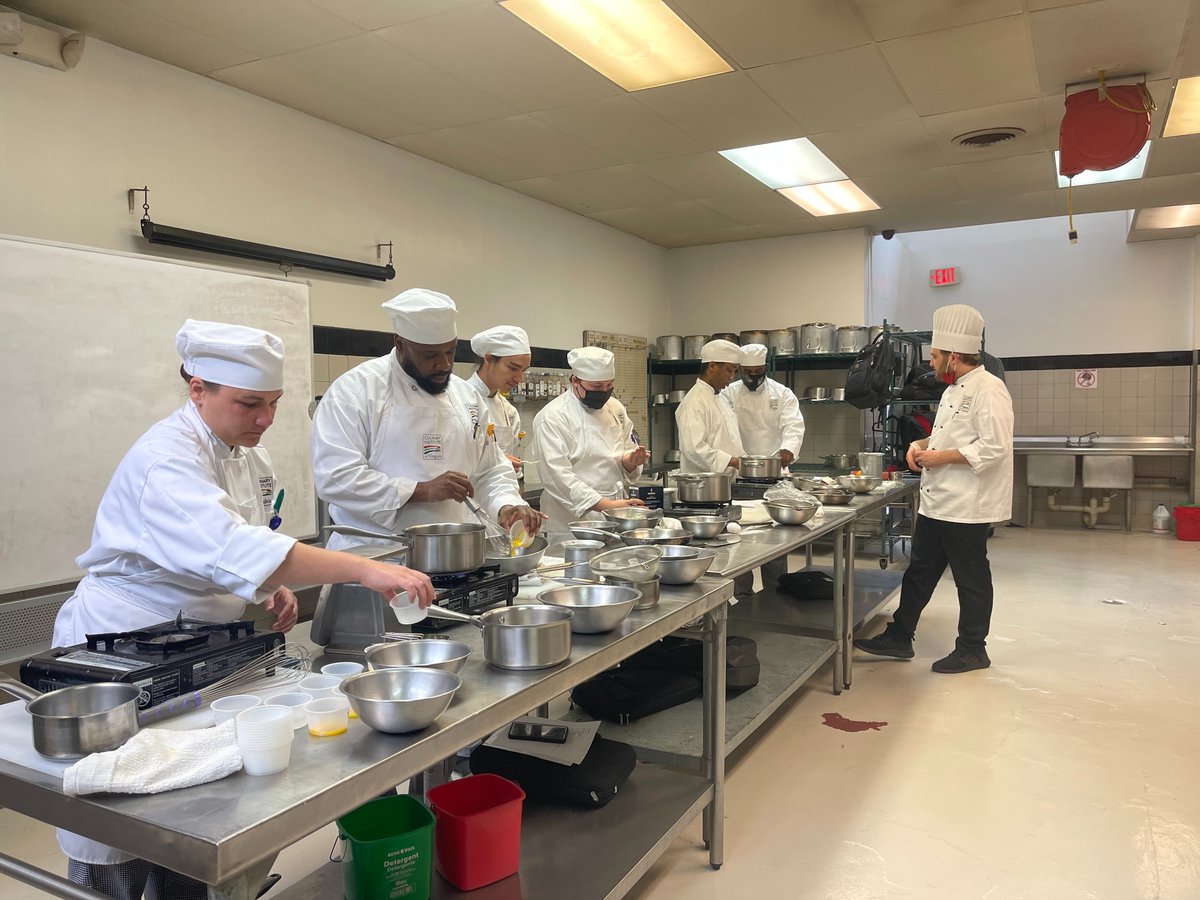 CIVChef's tweet image. Around Campus: Take a look at some of the friendly faces around the Culinary Institute of Virginia in Norfolk! Students are working towards mastering new techniques in cooking and hospitality from their talented culinary arts professors. We&apos;re all about that #Cheflife!
