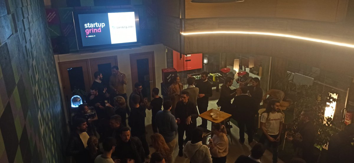 jardim's tweet photo. (1/2)Thank you! We're still amazed with the overwhelming response of the community! We missed seeing each other #IRL but we couldn't have asked for a better host. The next event is already in the works, so STAY TUNED for more details https://t.co/Nf0nPP0ofO