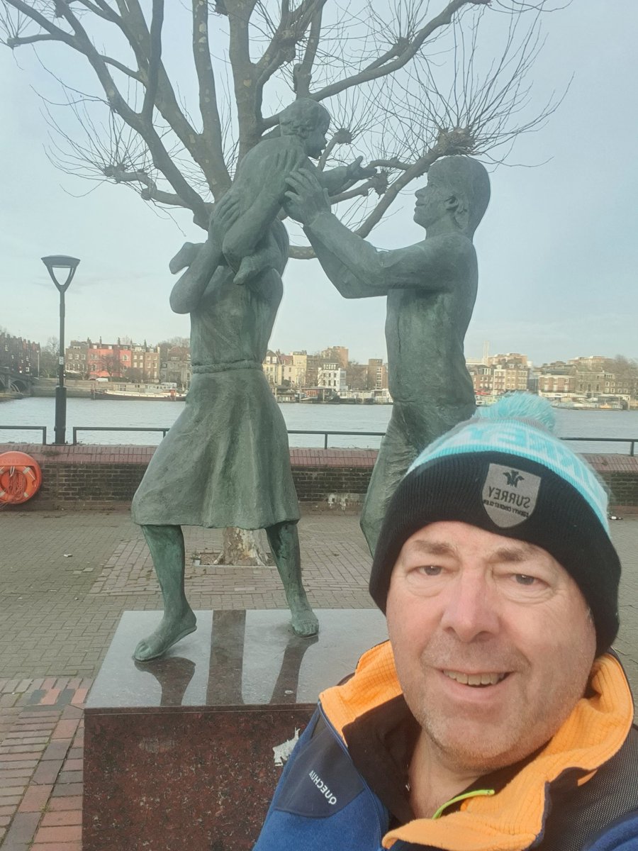 AngelsBattersea's tweet photo. #springsteps2022 is underway! A group of us are walking again to get our spring steps in and raise money for @klsettlement and walk 6 million steps.Sign up or donate here https://t.co/Ix5g3qyHdb and join the Battersea Angels team! Here are some photos of the team  #battersea https://t.co/l4fGnlpB4p