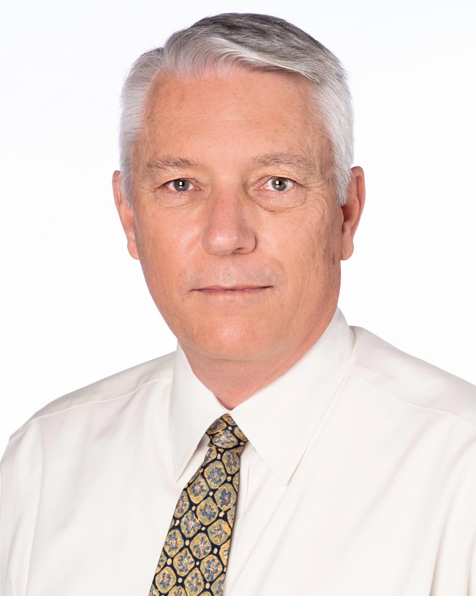 UNTHealth_Pharm's tweet photo. Russell Coyle, SEAS Director, epitomizes our value #serveothersfirst in every way. Named January Valubility of the Month, Russell was recognized for his strong dedication to the College of Pharmacy mission, his positive attitude and sharp problem-solving skills. 👏 #HSCproud https://t.co/Bn8v1s5Pht
