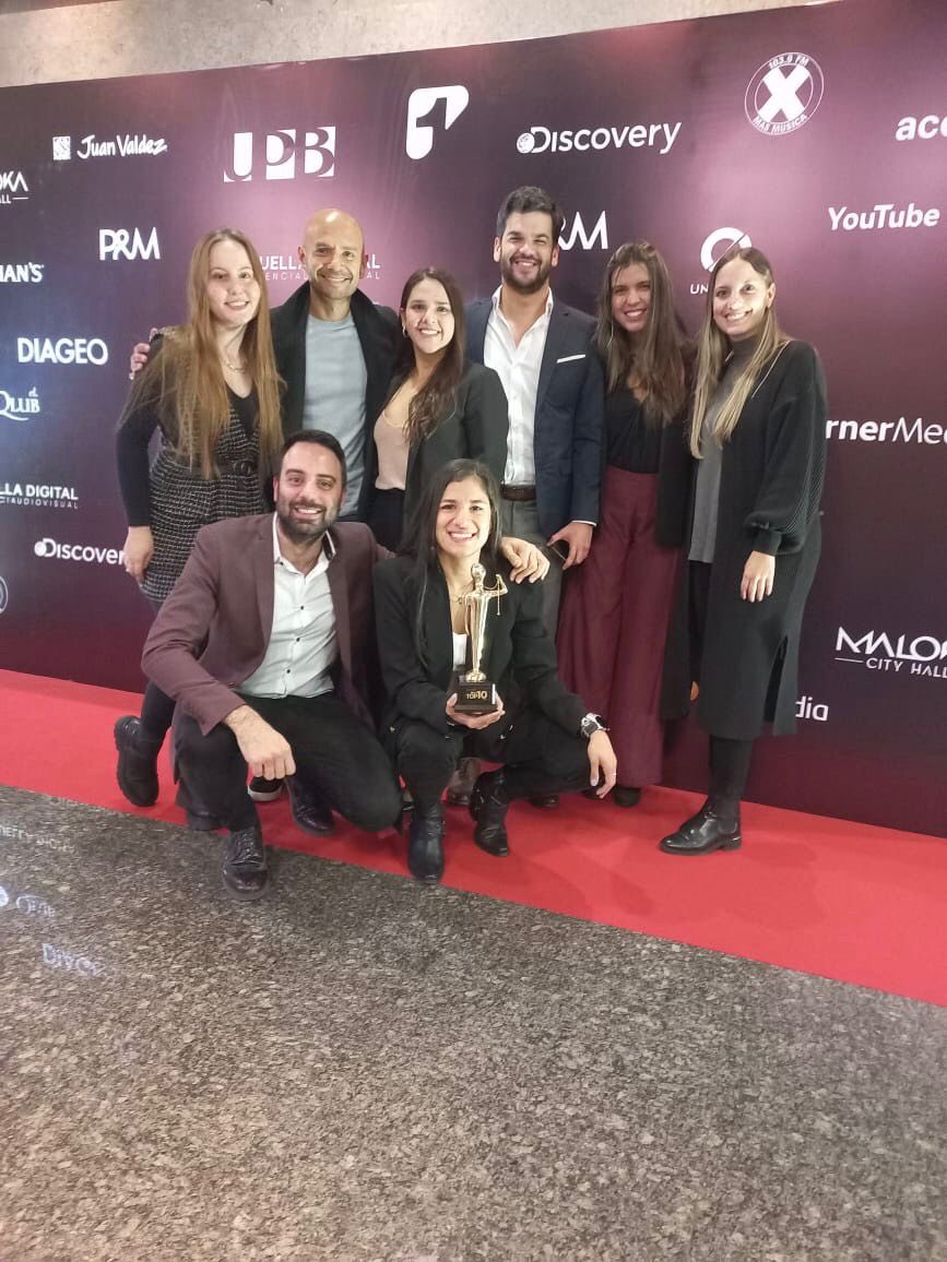 Alpina's tweet photo. Estamos profundamente agradecidos y felices de haber recibido el reconocimiento a Marca del Año #Top10PYM REVISTA P&M COLOMBIA ¡Esto es el reflejo de un trabajo hecho por equipos dedicados, resilientes y llenos de tanta pasión! https://t.co/j7UCUprA1x