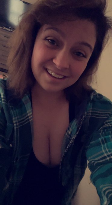 Todays outfit is super comfy #chillvibes #sweetgirls #twitchaffiliate #twitchgirls https://t.co/MZvH<a href="/tag/chillvibes"class="tags">#chillvibes</a><a href="/tag/sweetgirls"class="tags">#sweetgirls</a><a href="/tag/twitchgirls"class="tags"><span>#twitchgirls</span></a><a href="/tag/twitchaffiliate"class="tags"><span>#twitchaffiliate</span></a>