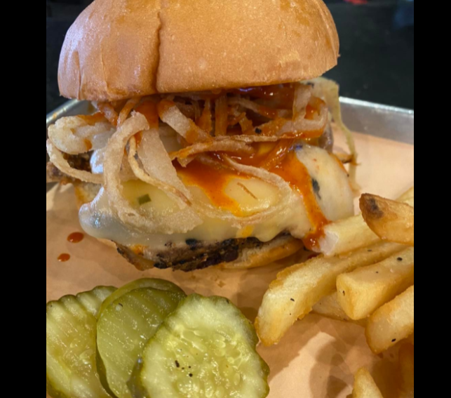 Your lunch is waiting for you… ⏰ 
.
lockhartsbbq.com ⁣
⁣⁣📞 248-584-4227⁣⁣ ⁣⁣
🚗 UberEats⁣⁣

#LockhartsBBQ #RealBBQ #MichiganEats #BBQ #RoyalOak #BBQlovers #Barbecue #BBQaddiction #OpenWeStand