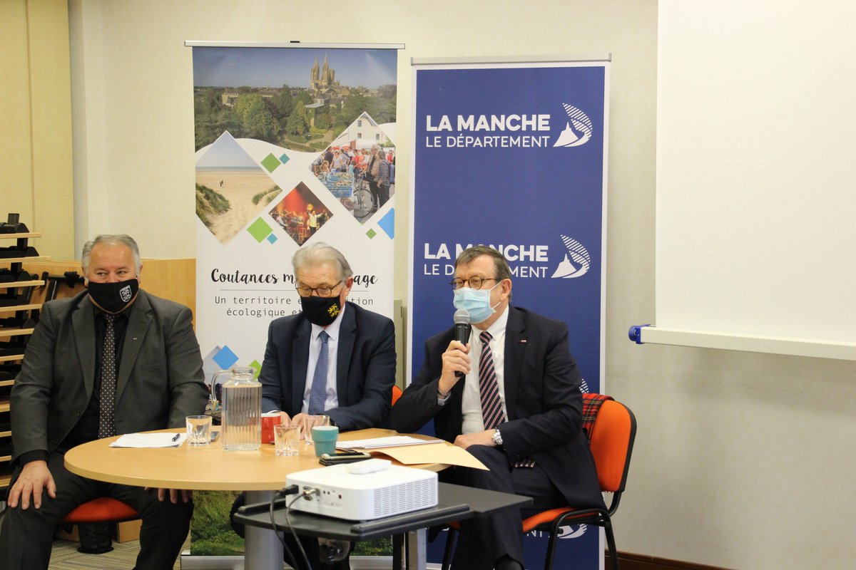 JeanMorin_CD50's tweet photo. Route #SaintLôCoutances : rencontre aujourd'hui avec des chefs d'entreprises et des élus du #Coutançais à l'invitation de Jacky Bidot, pdt de #Coutances Mer et Bocage. Ils attendent une amélioration de l'axe et restent vigilants sur son impact environnemental. Comme @LaManche50 ! https://t.co/HGcY5J2Thx