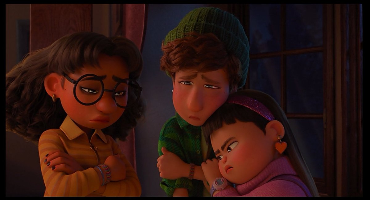SupercorpHope's tweet photo. There are two moods watching #TurningRedMovie .
THIS SUMS IT UP..
#TurningRed #PixarRed #MeiPanda #4townie #4Town https://t.co/KlFfKBOHHH