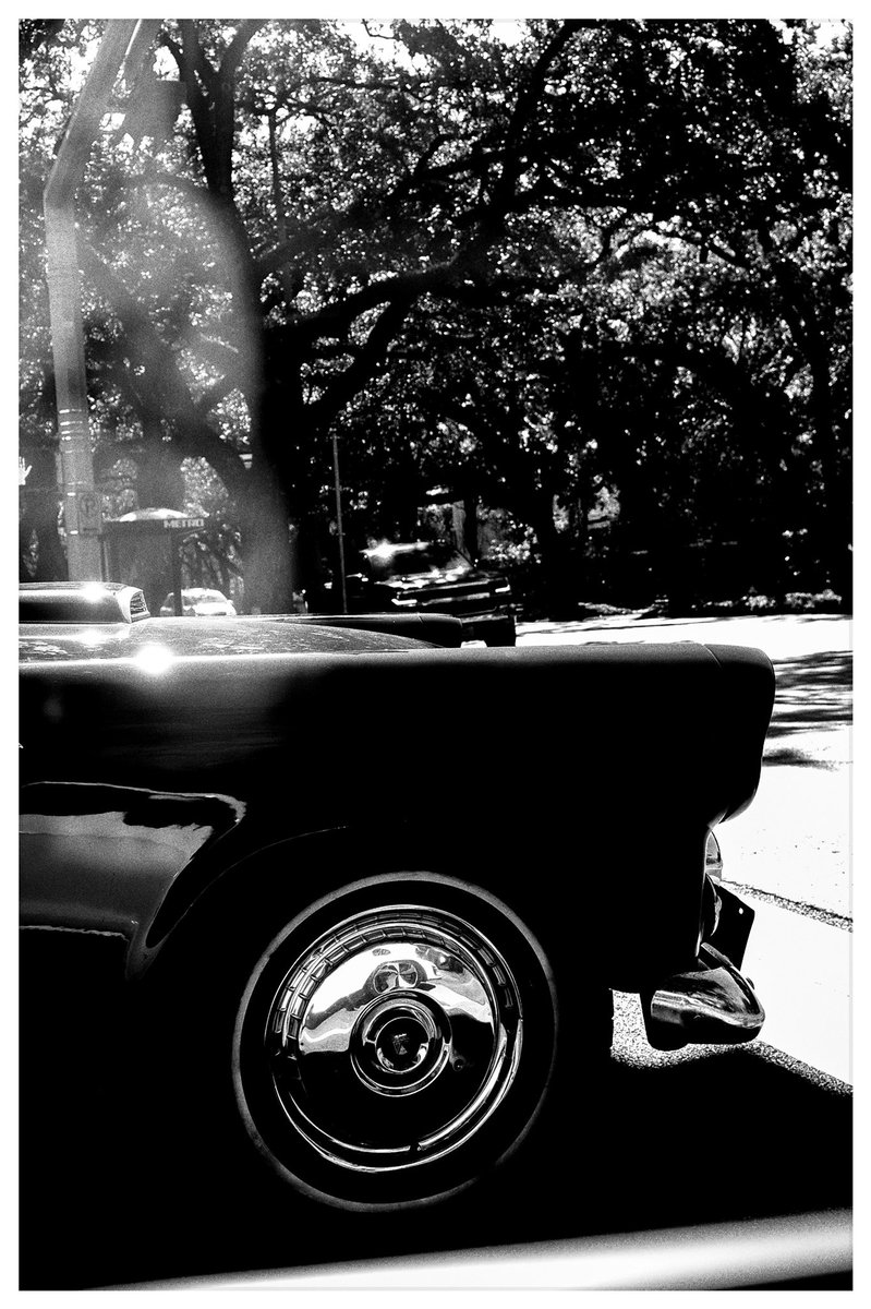 lightshadowhtx's tweet photo. #streetphotography #carsofhouston #Monochrome https://t.co/NR5C5zXOXS