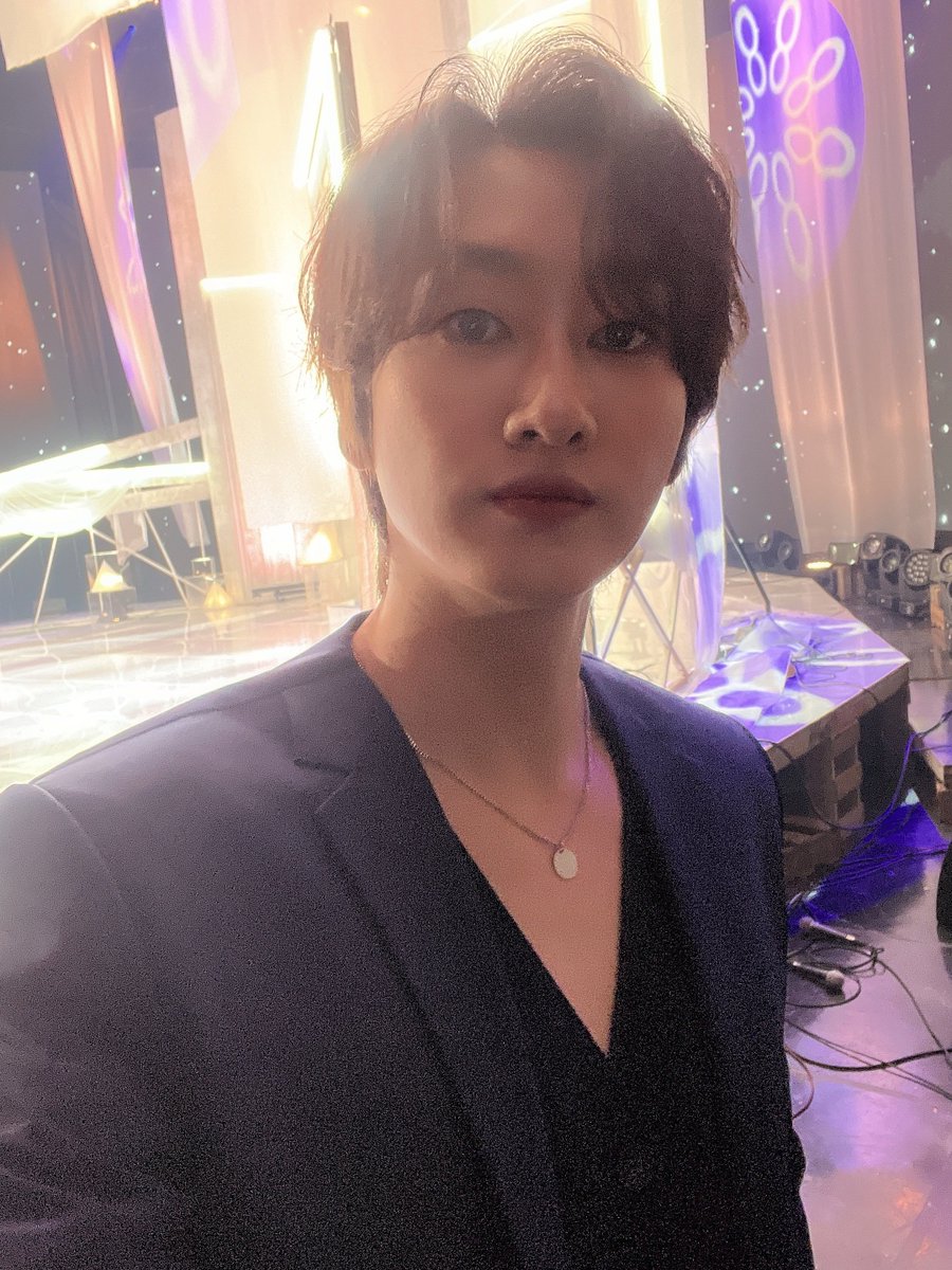 Jewels_Chile's tweet photo. [Foto || 110322] Actualización de #Eunhyuk en Weibo (1/2)

"La promoción en shows de música de Callin' han terminado! Pero aun así, sigue escuchando la canción😍"
🖇 https://t.co/70ykeT9bN8

#SUPERJUNIOR
#Callin #TheRoad_Winter_for_Spring 
#SUPERJUNIOR_Callin
©haohaohyuk https://t.co/E3yPOpZOVG
