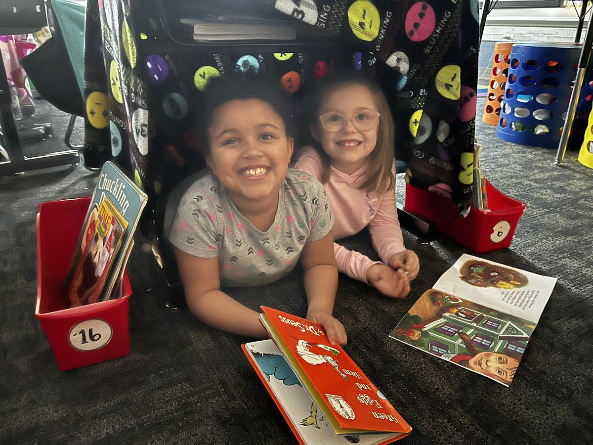 JMaynus's tweet photo. We ended our Read-A-Thon with blanket forts and stuffed animals! @ConverseElem https://t.co/hh2T0dIbxj