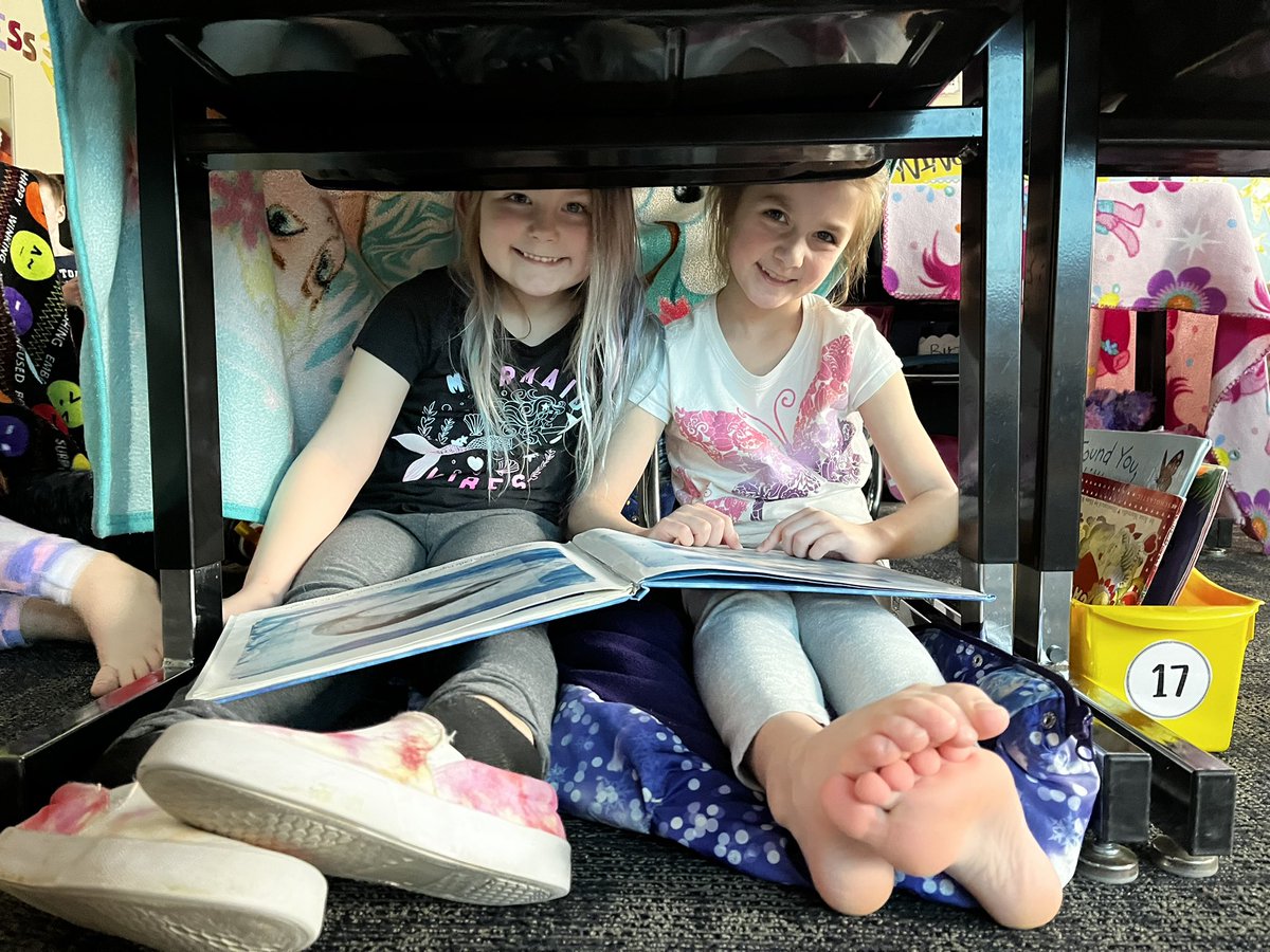 JMaynus's tweet photo. We ended our Read-A-Thon with blanket forts and stuffed animals! @ConverseElem https://t.co/hh2T0dIbxj