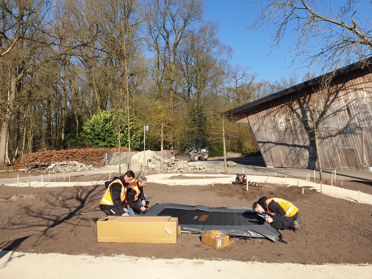 RMcD_Hoeve's tweet image. Vandaag @NLDOET en dus bij de @RMcD_Hoeve een dagje tuinaanleg met @idverdeNL ☀️ #beleeftuin #spelen #inclusief