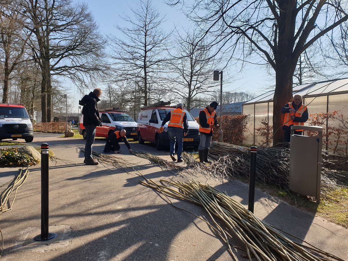 RMcD_Hoeve's tweet image. Vandaag @NLDOET en dus bij de @RMcD_Hoeve een dagje tuinaanleg met @idverdeNL ☀️ #beleeftuin #spelen #inclusief