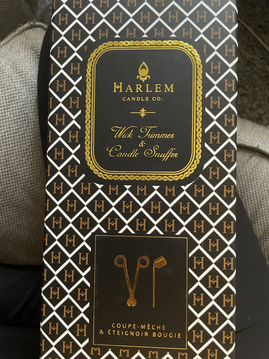 I did the thing. I upgraded my candle game. <a href="/_love_supreme/">ALoveSupreme</a> <a href="/HarlemCandles/">Harlem Candle Co.</a>