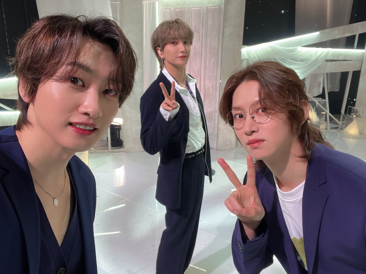 Jewels_Chile's tweet photo. [Foto || 110322] Actualización de #Eunhyuk en Weibo (1/2)

"La promoción en shows de música de Callin' han terminado! Pero aun así, sigue escuchando la canción😍"
🖇 https://t.co/70ykeT9bN8

#SUPERJUNIOR
#Callin #TheRoad_Winter_for_Spring 
#SUPERJUNIOR_Callin
©haohaohyuk https://t.co/E3yPOpZOVG