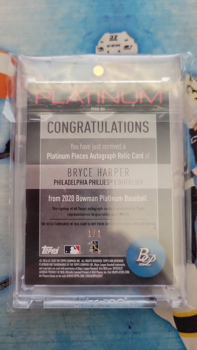 jasonw757's tweet photo. @Badnewz80 @bryceharper3 @TomBrady @CardPurchaser Our only auto though https://t.co/wZqE0b4OCW