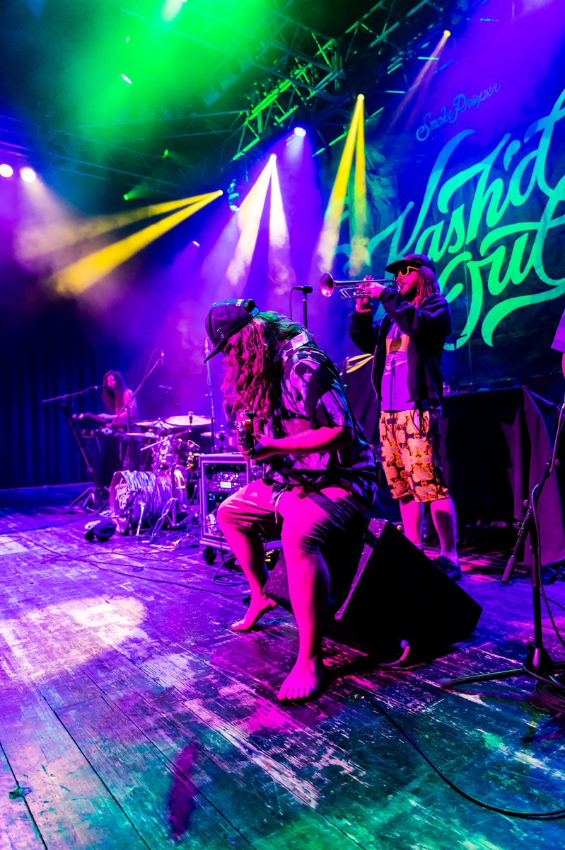 KashdOutMusic's tweet photo. Myrtle Beach! It’s going down at @HOBMB with @badfish_sublime &amp; @DZDmusic - come sing as loud as you can with us 🤘🏼

📸: @secondmilemedia 
❤️: @smokeproper 

#kashdout #badfish #dzd #smokeproper #stshbx #myprs #inearz #speedkingsigns https://t.co/wtGdj0a3V4