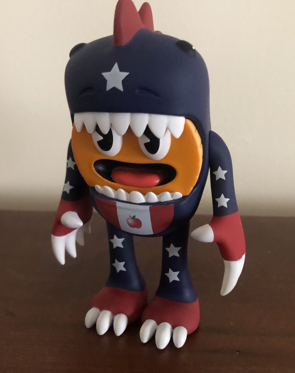 MurphyJason's tweet photo. Guys! Look what came in the mail! My own @CryptoKaijuIO ! Detail is amazing, paint is perfect, love the packaging. By far the best #NFT I have ever purchased. Thanks to the artist and designer Oliver for sweating the details and delivering high quality!
@AsyncArt https://t.co/lS10m8i0q1