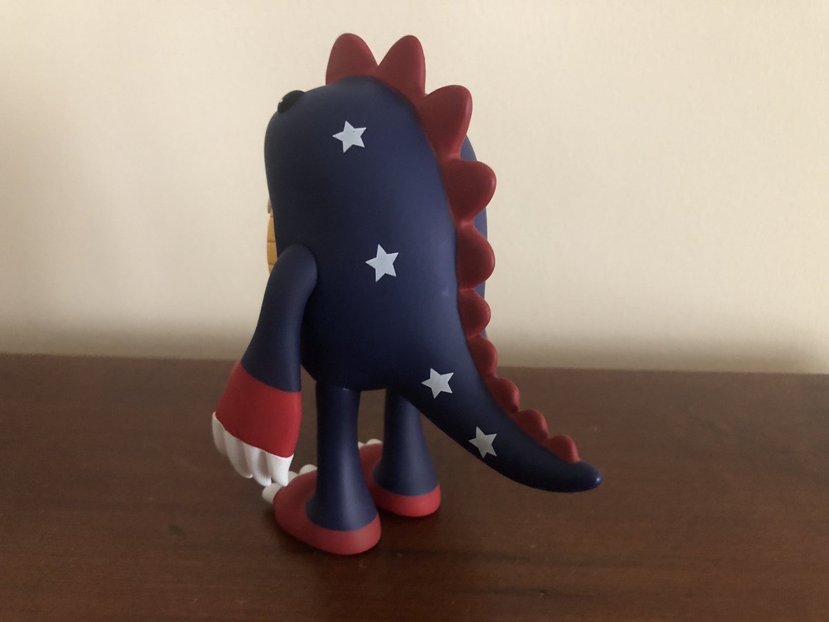 MurphyJason's tweet photo. Guys! Look what came in the mail! My own @CryptoKaijuIO ! Detail is amazing, paint is perfect, love the packaging. By far the best #NFT I have ever purchased. Thanks to the artist and designer Oliver for sweating the details and delivering high quality!
@AsyncArt https://t.co/lS10m8i0q1