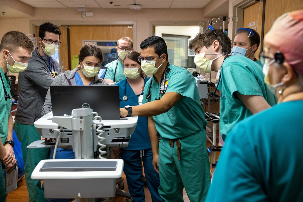 IM_Iowa's tweet photo. Our thanks to @uihealthcare for these great pics of former @IntMedatIowa Chief Resident and @UIowaPCCM fellow @roloMD and some of our  residents and @IowaMed students. 

Everyone should see what goes on in the MICU! 

More pics here: https://t.co/ICZmMI1fzD https://t.co/XmQYRm0Mbq