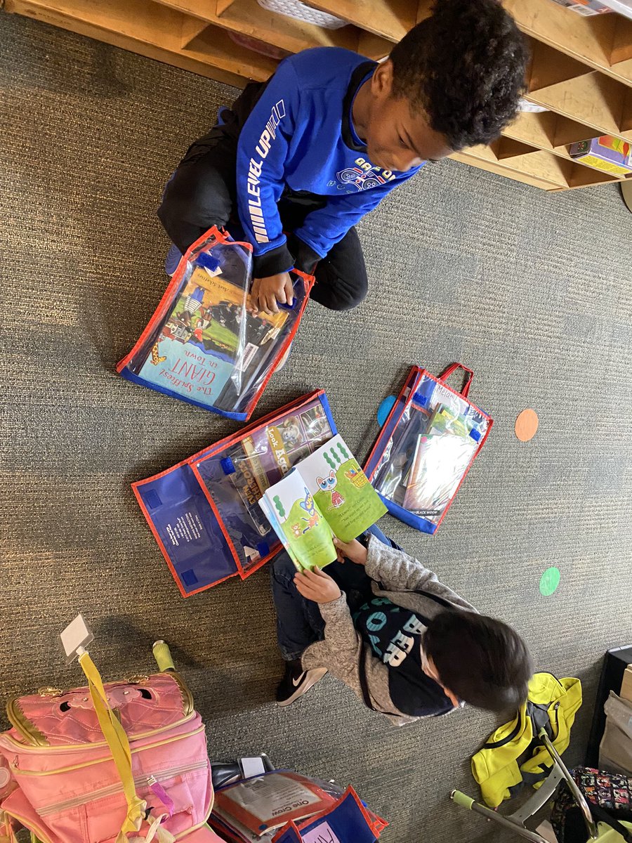 1stwithmsclark's tweet photo. We love flashlight Friday and partner reading! 🔦 @erwannwilson @BangElementary https://t.co/blaTcxKopY