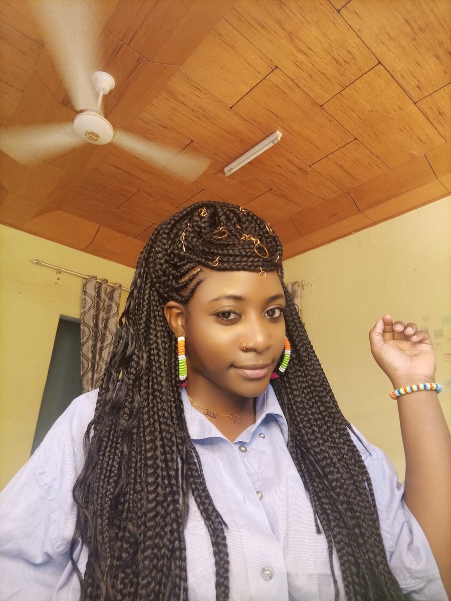 Dodollards's tweet photo. African hairstyle 😊☺️ https://t.co/0ZA3hJUY7a