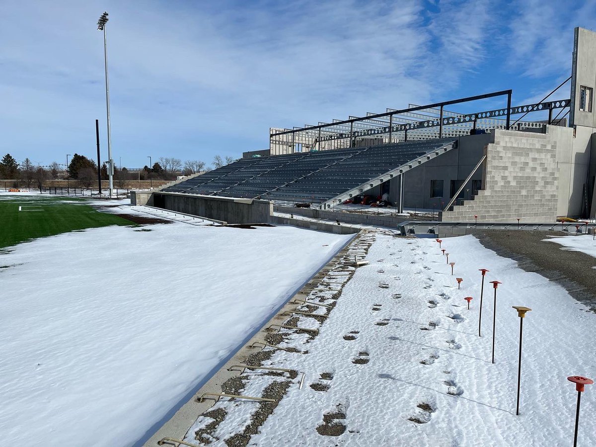 DockHounds's tweet photo. The stadium is coming to life as we get #readytorally for opening day 🎉
Get your DockHounds tickets here: https://t.co/qGLt75QCpr https://t.co/GkdfT3M8qD