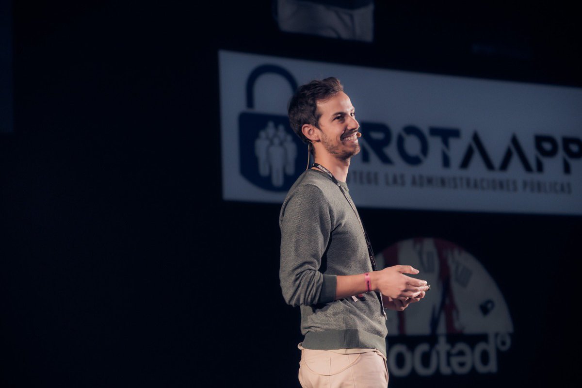 /RootedCON tweet media