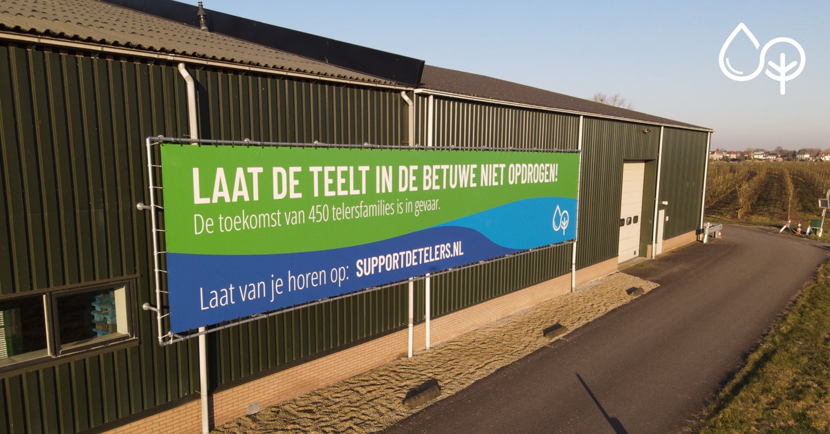 supportdetelers's tweet photo. Op allerlei plekken in de Betuwe, zoals langs de A15 &amp; A2, zijn deze grote doeken te vinden. Ben je teler en wil je ook een spandoek ophangen? Neem dan contact op met info@laatdeteeltnietopdrogen.nl

#supportdetelers #drinkwaterreserveringsgebieden
#ASV #laatdeteeltnietopdrogen https://t.co/ARlKSexmdV