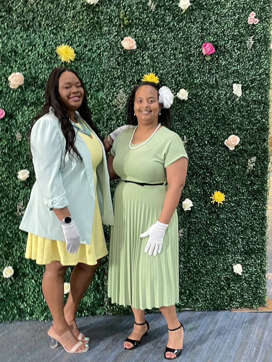 LAshley2016's tweet photo. I had the pleasure to accompany @D_Williams18 to the Educators of the Year Breakfast this morning. Mrs. Williams-Smith- Thanks for all of your hard work and dedication to support our students, staff, and families. We appreciate you @GrayES_AISD https://t.co/AgiMegzWX2
