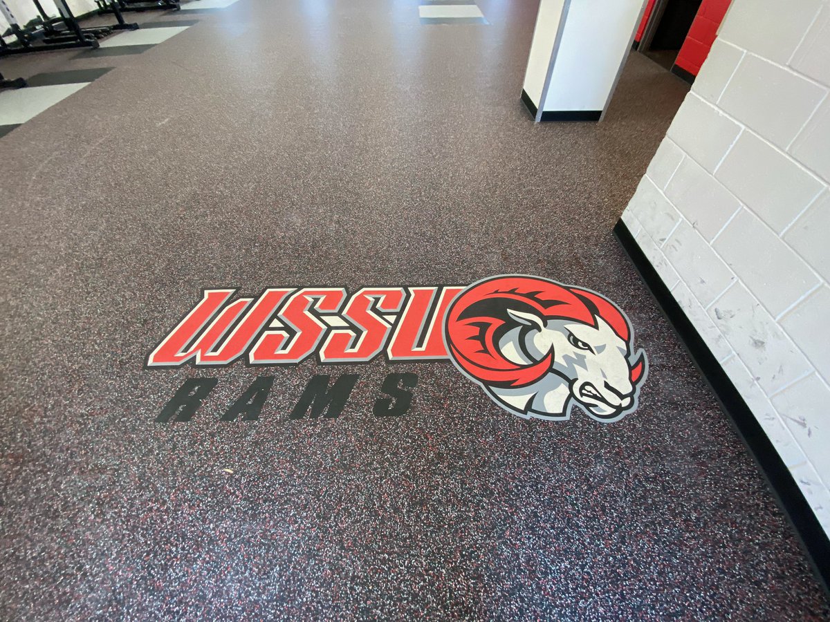 dBurns96kg's tweet photo. New Ecore BEAST rubber flooring &amp; logos in both weight rooms at Winston Salem State @WSSU_Athletics 
Thank you Mr. DuBose at WSSU &amp; the team at AFI Installers!
@AdvantageSF 
#AdvantageStrong https://t.co/kUHOzzkvqu