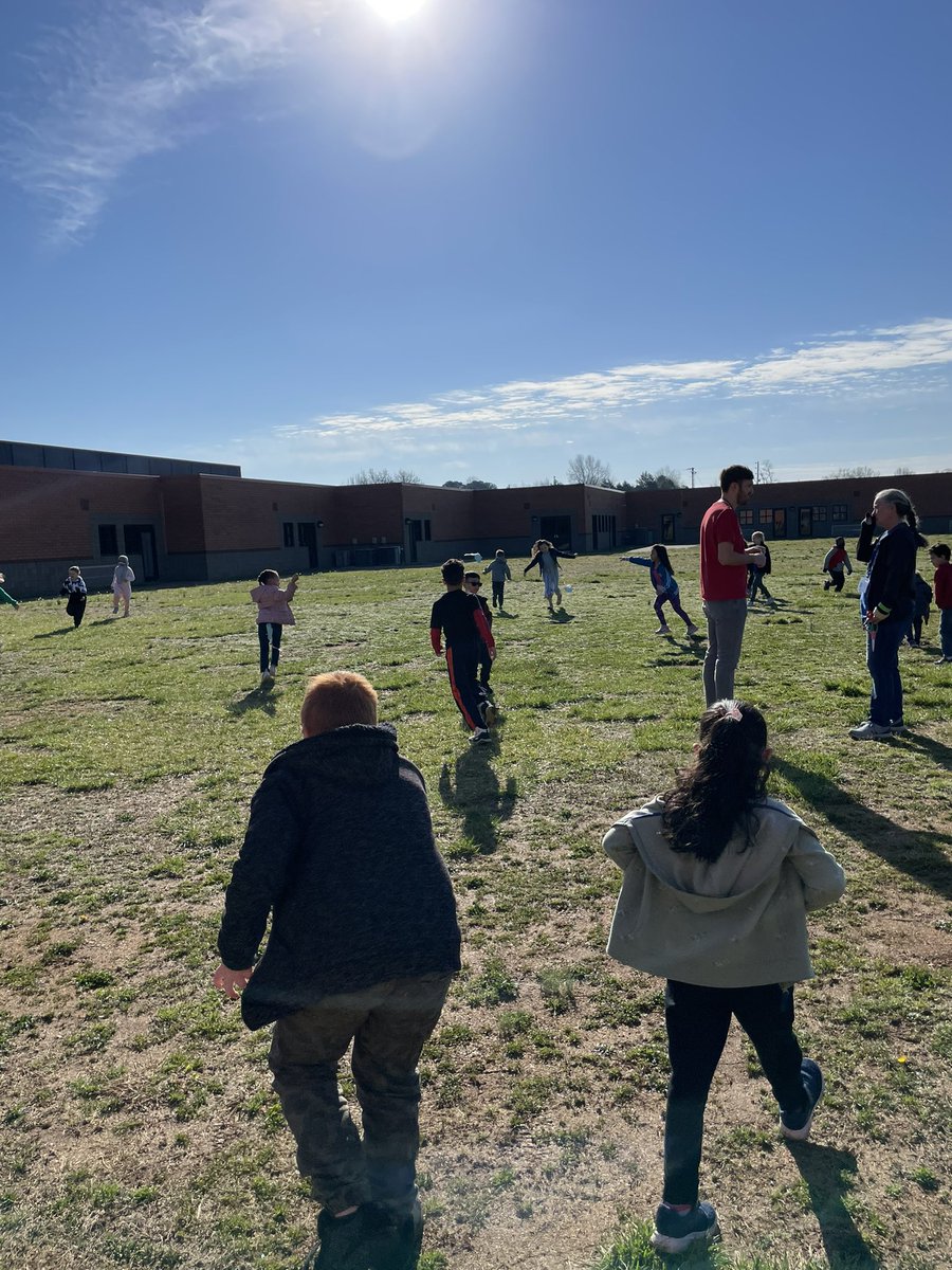 STE Third tweet media