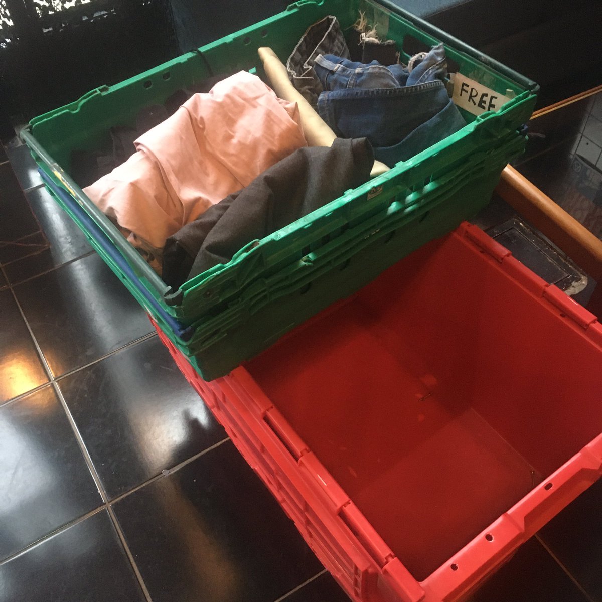 BaileHoose's tweet photo. And that’s everything gone! Well, the last clothes have been absorbed into the Pink Peacock’s free clothes corner &amp; there’s a box of books in Turkish under the chaise lounge, but everything else’s been redistributed into the community or donated to locally-focused charity shops! https://t.co/yAbEOnk626