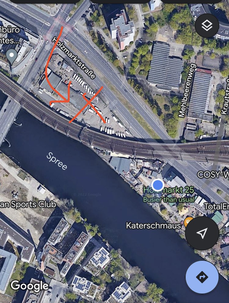 Die Sammelaktion für #Hilfsgüter-Konvois an die Ukrainische Grenze läuft weiter. Annahme täglich 14-22 Uhr, An der Michaelbrücke 1 / Holzmarktstr. 
Aktuelle Bedarfsliste: docs.google.com/document/d/1Ry…